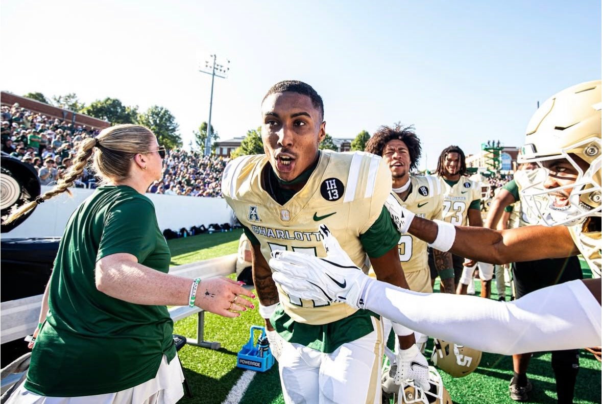 在场上兢兢 在场上兢兢